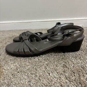 SaS Tripad Comfort Women's Sandals Ankle Strap Gray Sz 7.5WW